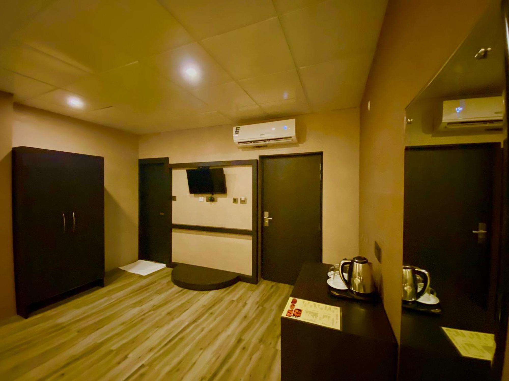 Ace Prime Hotel Greater Noida Exterior foto